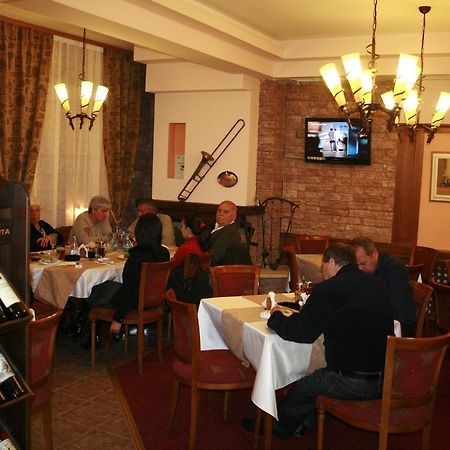 פלובדיב Hotel Nicol מראה חיצוני תמונה