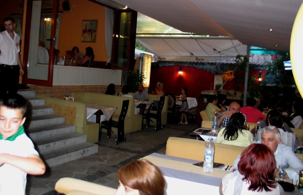 פלובדיב Hotel Nicol מראה חיצוני תמונה