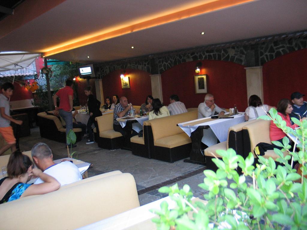 פלובדיב Hotel Nicol מראה חיצוני תמונה