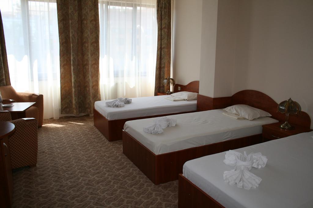 פלובדיב Hotel Nicol מראה חיצוני תמונה